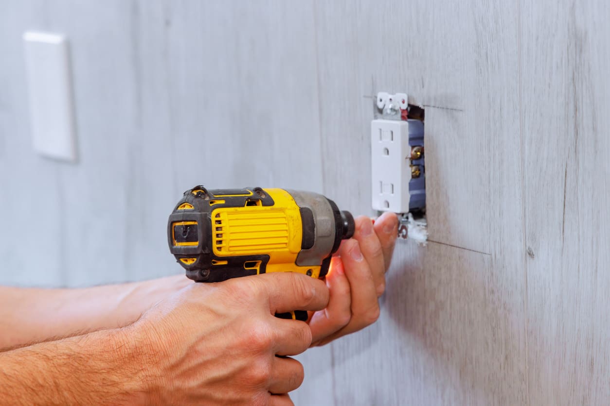 Best Outlet Installation Service In Schertz, TX